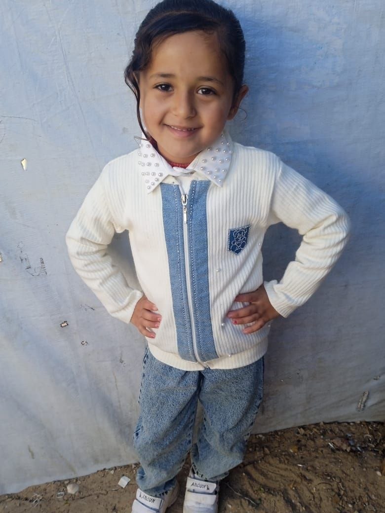 زينه's Photo