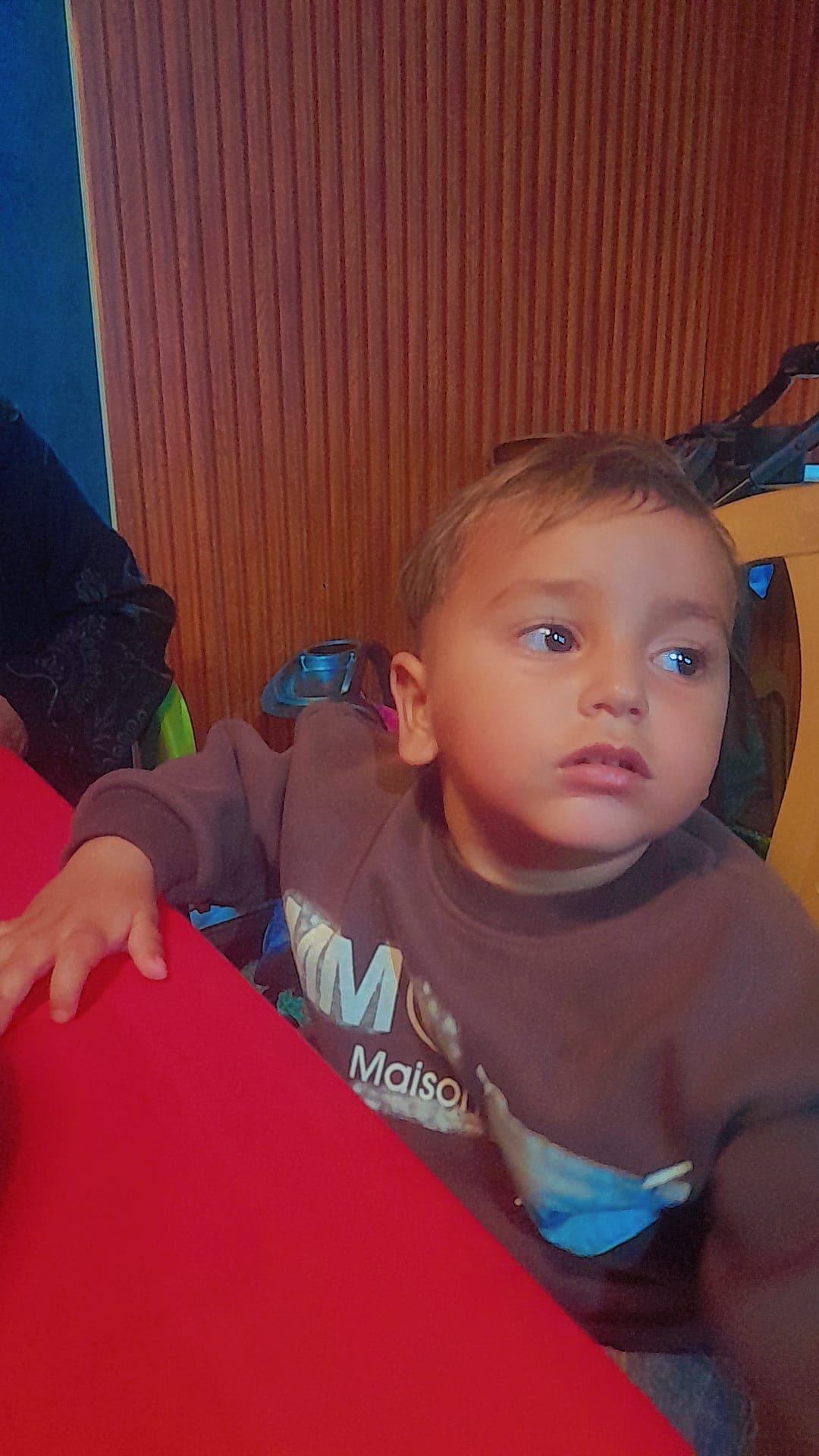 علي 
